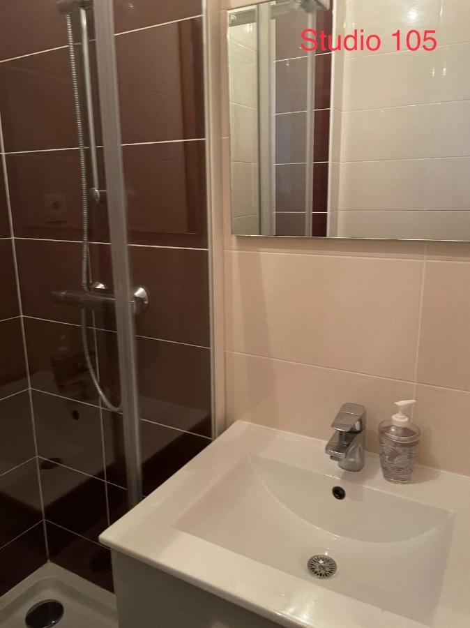 Studio A 300 M De La Gare De Mantes-La-Jolie Kültér fotó