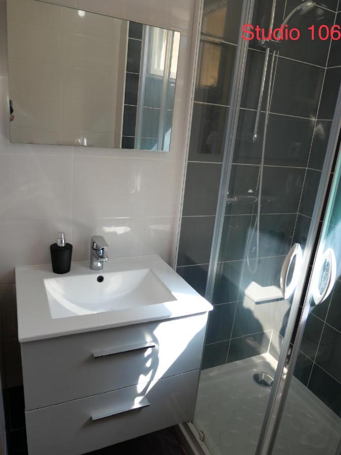 Studio A 300 M De La Gare De Mantes-La-Jolie Kültér fotó