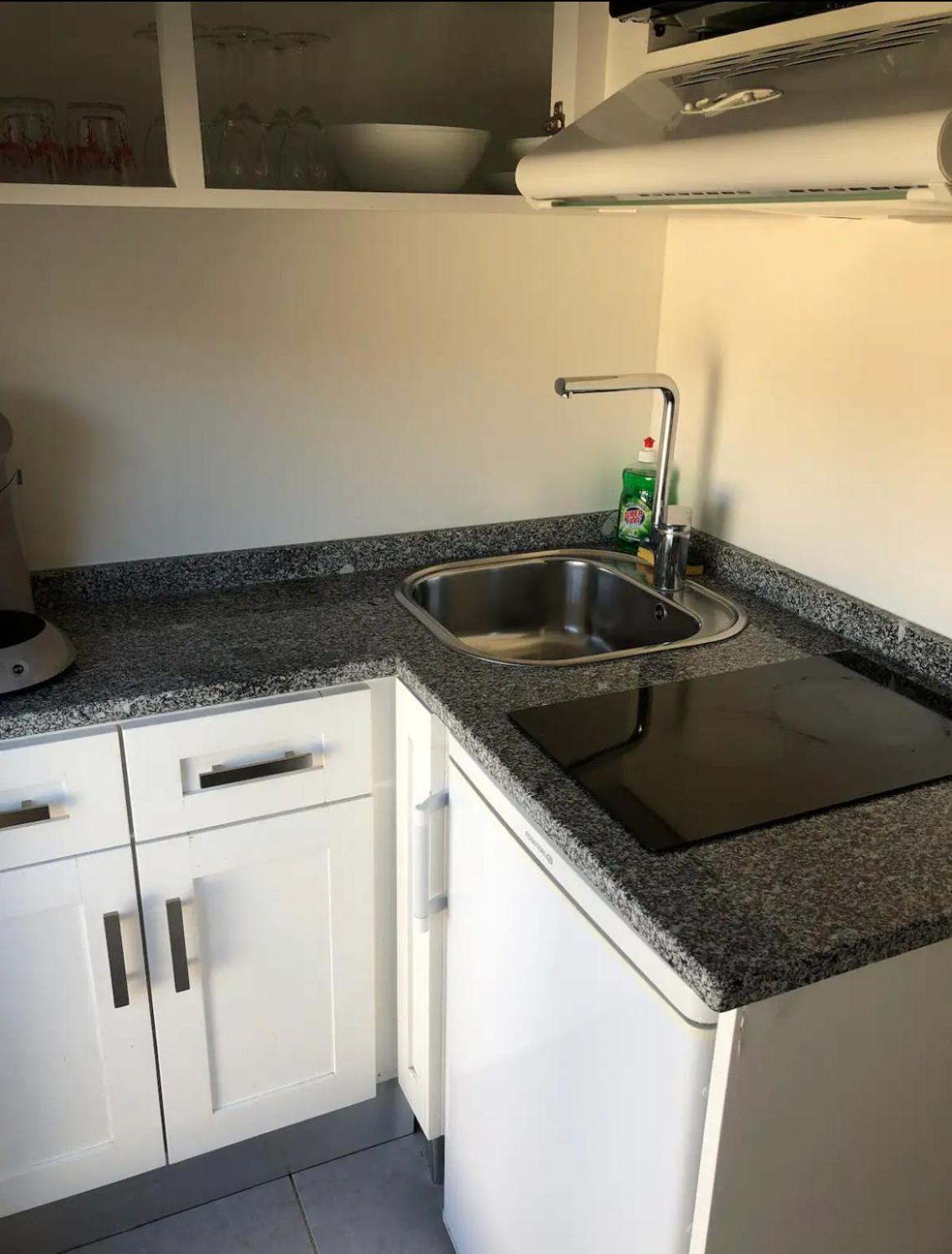 Studio A 300 M De La Gare De Mantes-La-Jolie Kültér fotó