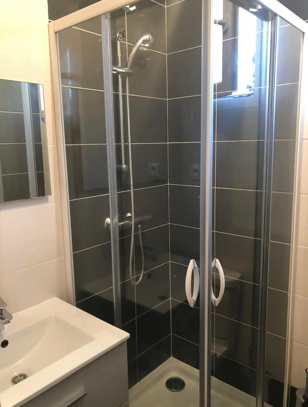 Studio A 300 M De La Gare De Mantes-La-Jolie Kültér fotó