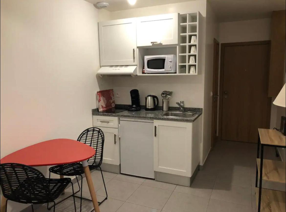 Studio A 300 M De La Gare De Mantes-La-Jolie Kültér fotó