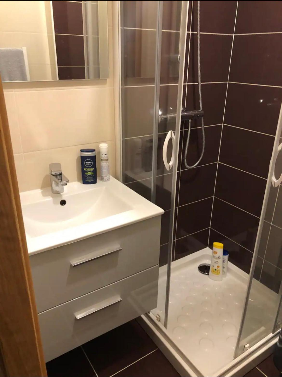 Studio A 300 M De La Gare De Mantes-La-Jolie Kültér fotó